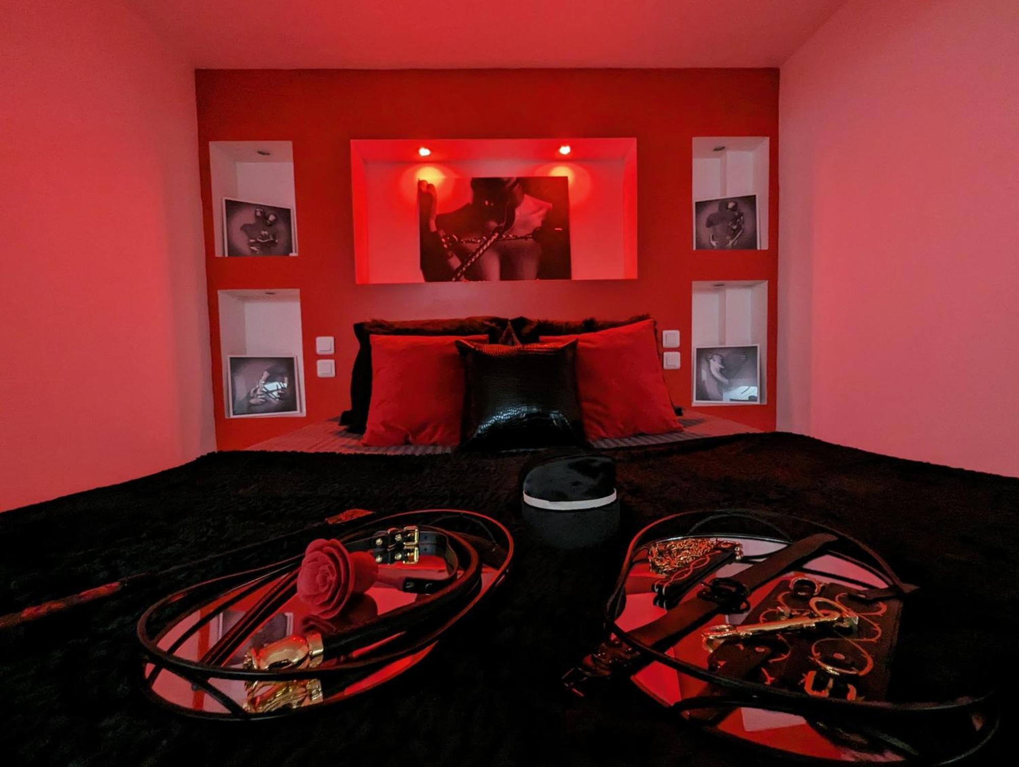 Dark Room Perpignan Aux 50 Nuances Jacuzzi Prive Villeneuve-de-la-Raho Buitenkant foto